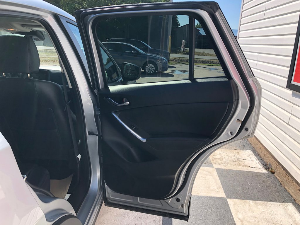2016 Mazda CX-5 GT - Sunroof, Power Seats, Push Start, AC in COLDBROOK, Nova Scotia - 25 - w1024h768px
