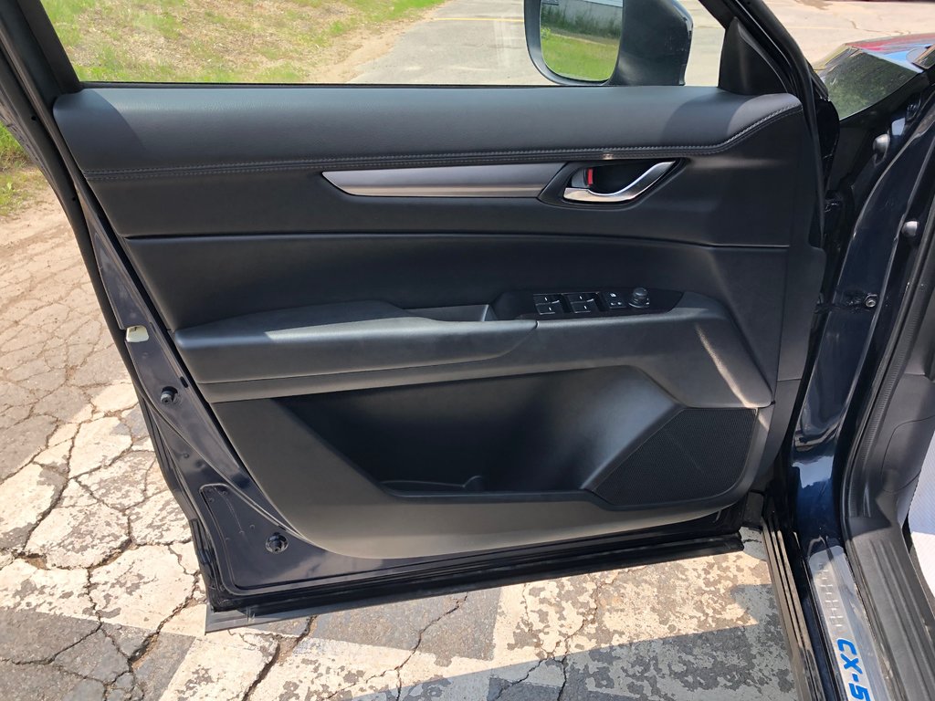 2021 Mazda CX-5 GS - sunroof, heated seats, hands free, a/c in COLDBROOK, Nova Scotia - 16 - w1024h768px