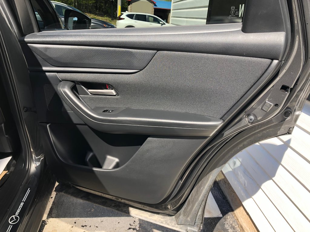 2024 Mazda CX-90 MHEV GS-L- 3.3L inline 6 braking assist, hands free in Kentville, Nova Scotia - 24 - w1024h768px
