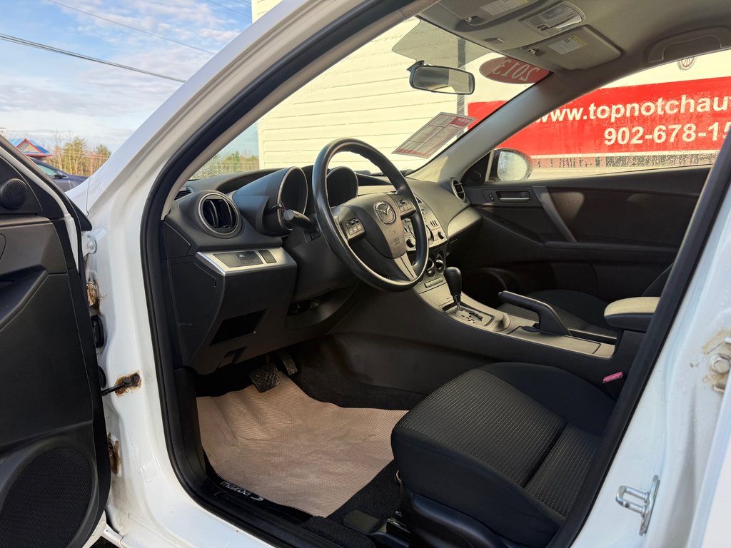2013 Mazda MAZDA 3 GX, bucket seats in Kentville, Nova Scotia - 9 - w1024h768px