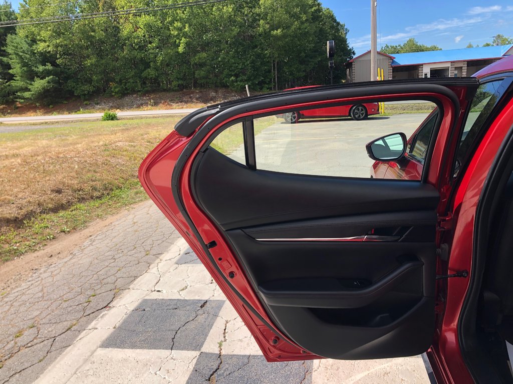2021 Mazda 3 Sport GT - Top View Camera, Heated Steering Wheel & Seat in Kentville, Nova Scotia - 20 - w1024h768px