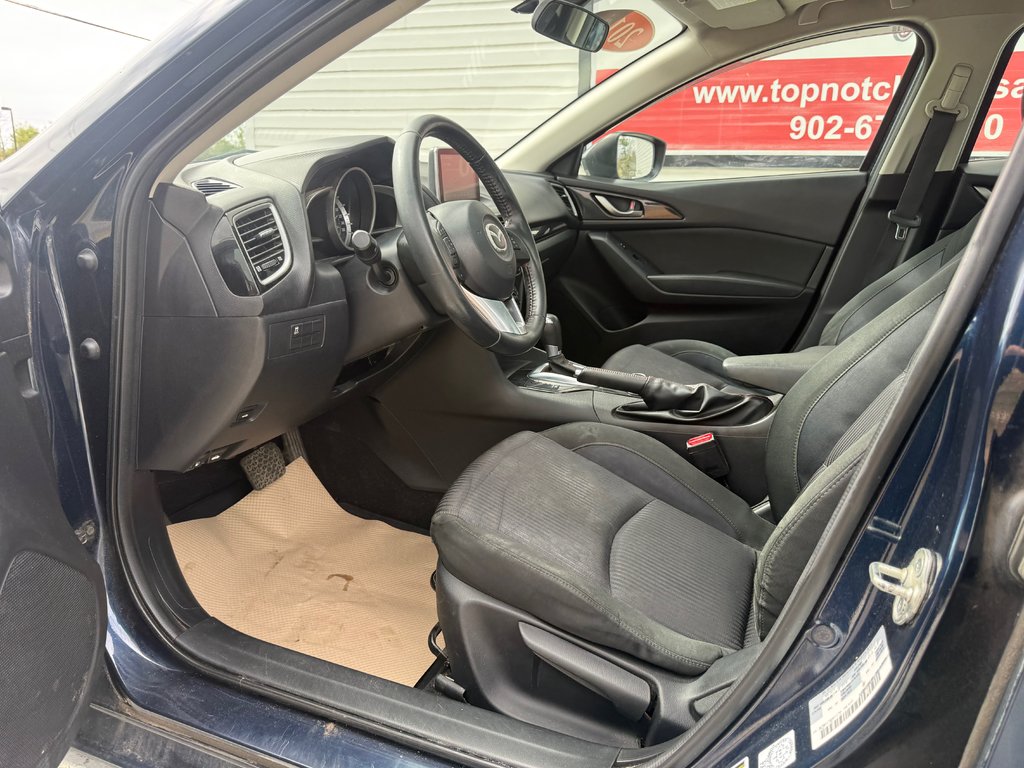 2014 Mazda MAZDA3 Touring, keyless entry, backup camera, Bluetooth in COLDBROOK, Nova Scotia - 9 - w1024h768px