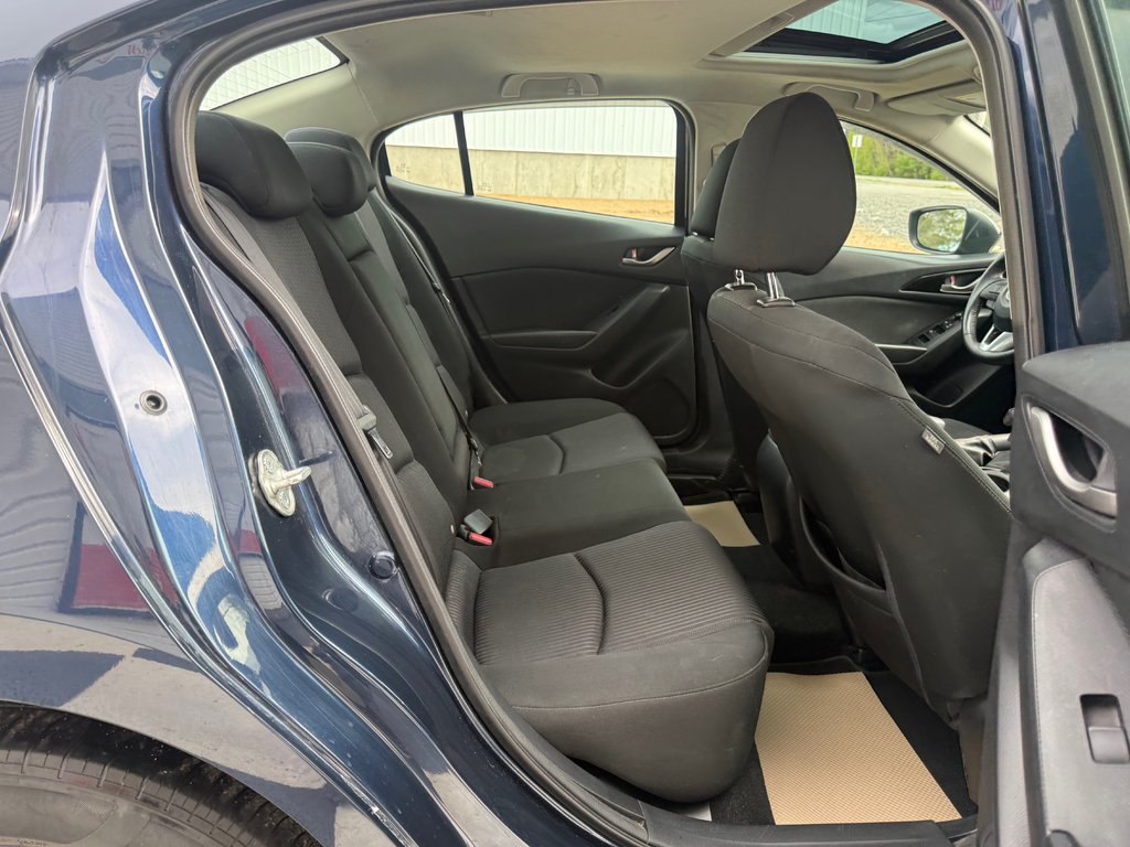 2014 Mazda MAZDA3 Touring, keyless entry, backup camera, Bluetooth in COLDBROOK, Nova Scotia - 18 - w1024h768px