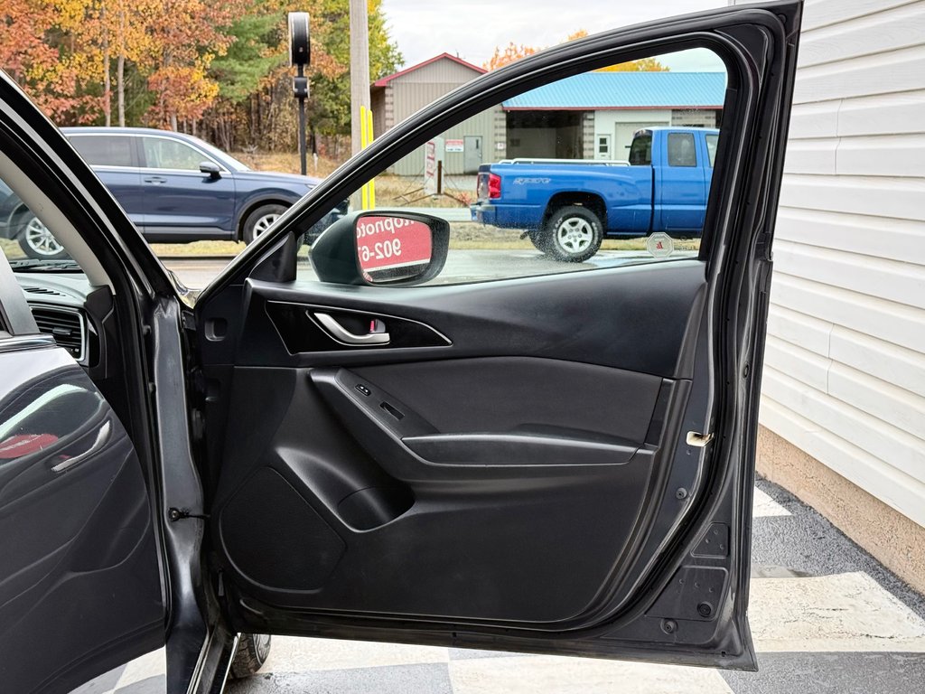 2015 Mazda MAZDA3 GS | Back-Up Camera, Keyless Start, CD/MP3 Player in COLDBROOK, Nova Scotia - 24 - w1024h768px