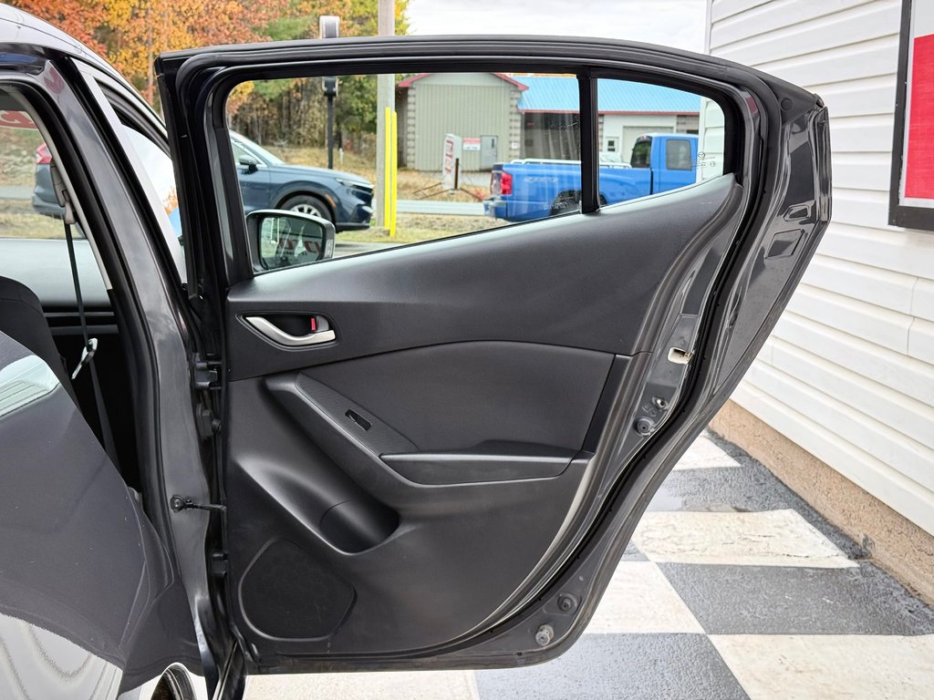 2015 Mazda MAZDA3 GS | Back-Up Camera, Keyless Start, CD/MP3 Player in COLDBROOK, Nova Scotia - 22 - w1024h768px