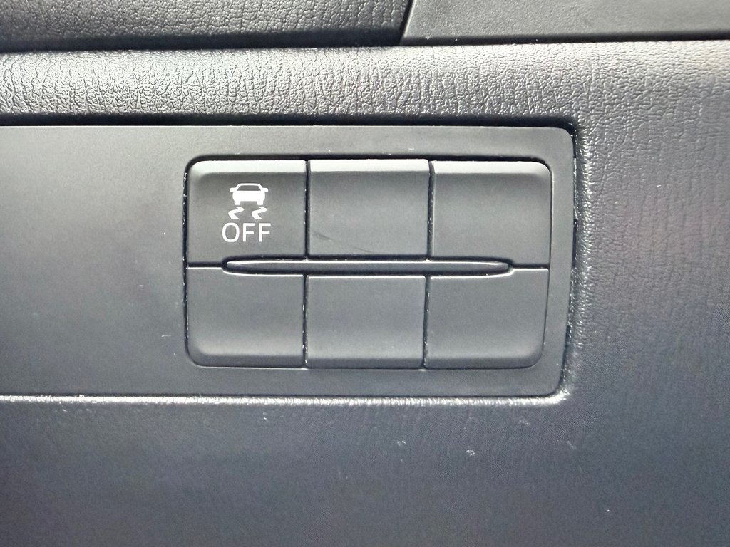 2015 Mazda MAZDA3 GS | Back-Up Camera, Keyless Start, CD/MP3 Player in COLDBROOK, Nova Scotia - 13 - w1024h768px