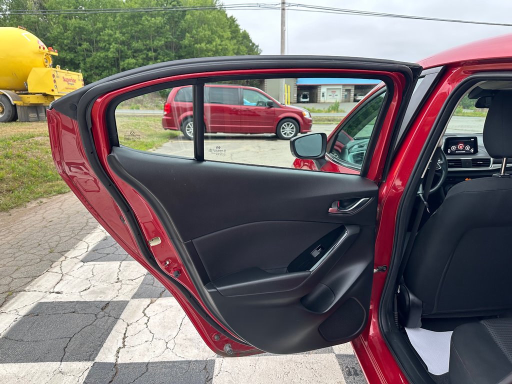 2018 Mazda 3 GS, Power Mirrors, Touchscreen, Sunroof in COLDBROOK, Nova Scotia - 19 - w1024h768px