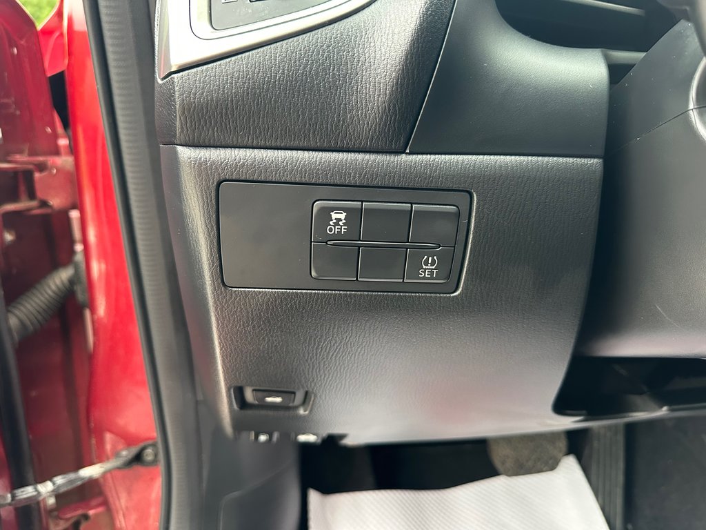 2018 Mazda 3 GS, Power Mirrors, Touchscreen, Sunroof in COLDBROOK, Nova Scotia - 10 - w1024h768px