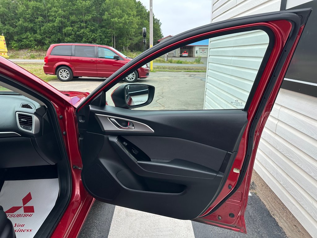 2018 Mazda 3 GS, Power Mirrors, Touchscreen, Sunroof in COLDBROOK, Nova Scotia - 23 - w1024h768px