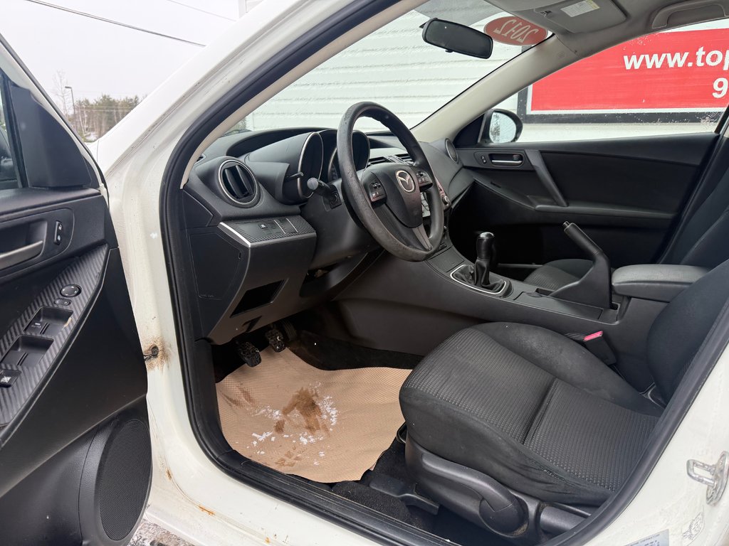 2012 Mazda MAZDA3I GX, Keyless entry, MP3, Cruise control in Kentville, Nova Scotia - 8 - w1024h768px