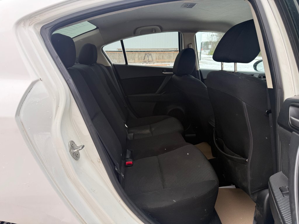 2012 Mazda MAZDA3I GX, Keyless entry, MP3, Cruise control in Kentville, Nova Scotia - 17 - w1024h768px