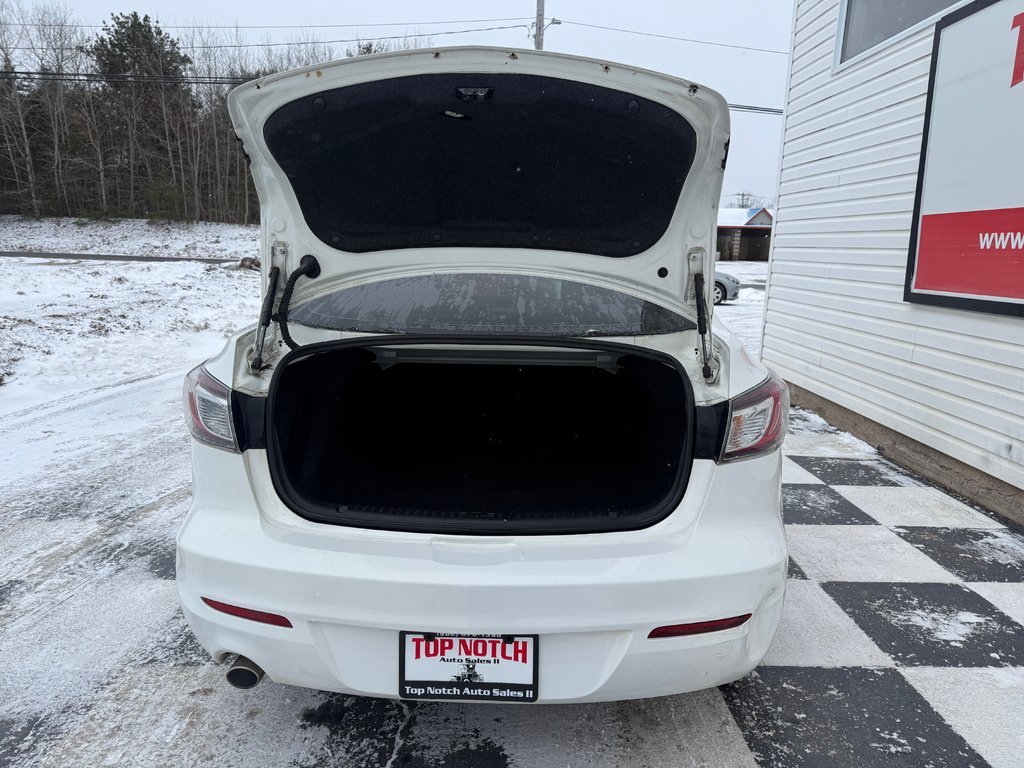 2012 Mazda MAZDA3I GX, Keyless entry, MP3, Cruise control in Kentville, Nova Scotia - 15 - w1024h768px