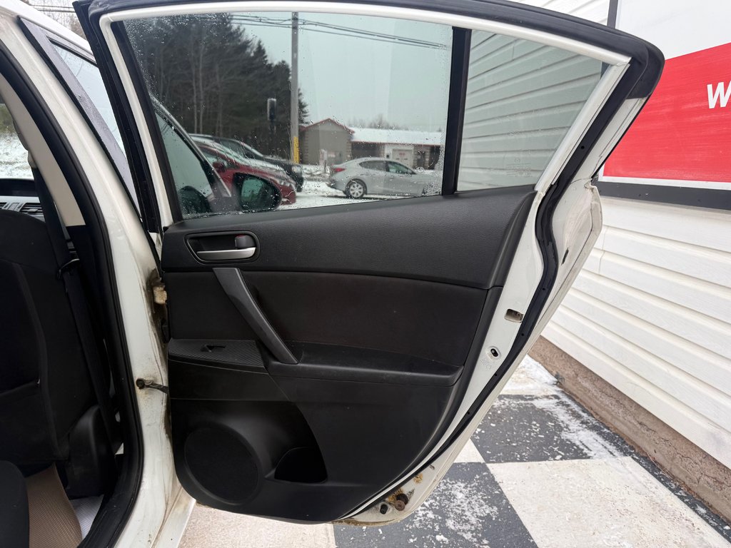 2012 Mazda MAZDA3I GX, Keyless entry, MP3, Cruise control in Kentville, Nova Scotia - 16 - w1024h768px