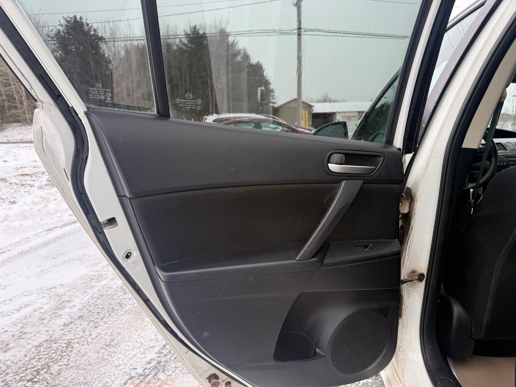 2012 Mazda MAZDA3I GX, Keyless entry, MP3, Cruise control in Kentville, Nova Scotia - 13 - w1024h768px