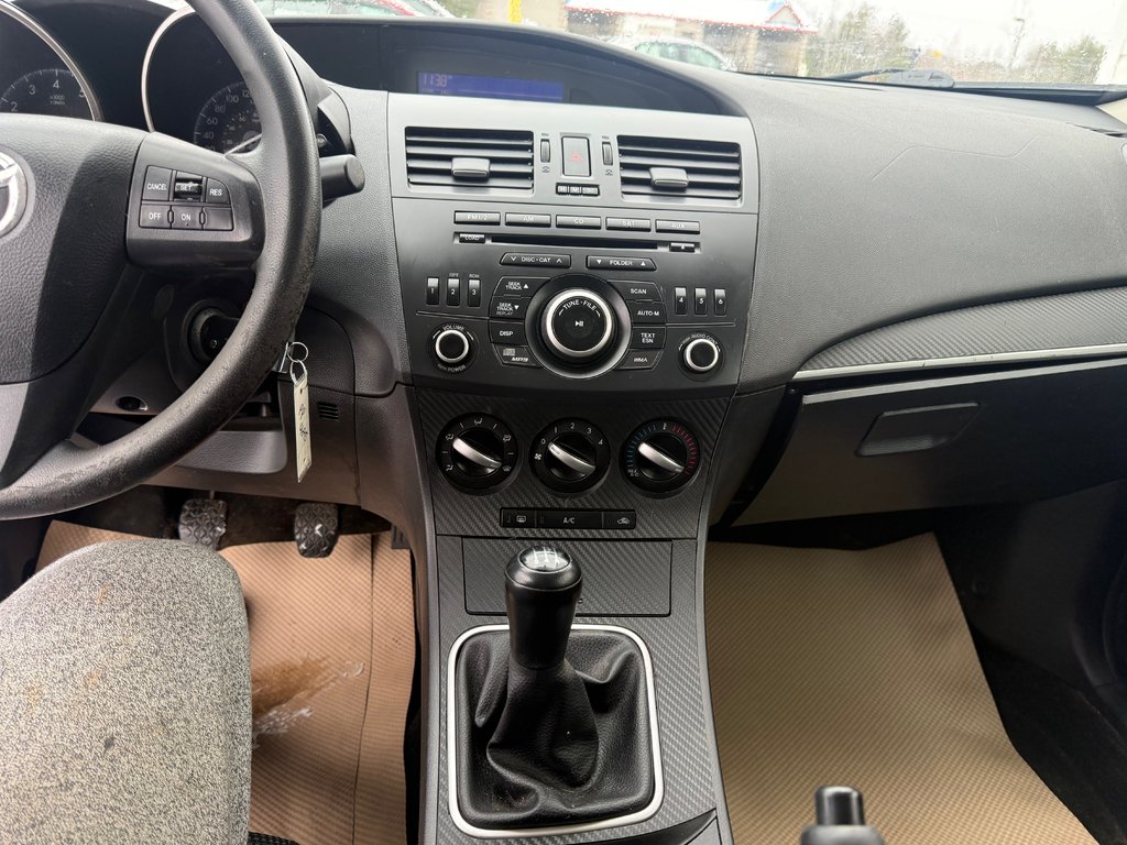 2012 Mazda MAZDA3I GX, Keyless entry, MP3, Cruise control in Kentville, Nova Scotia - 12 - w1024h768px