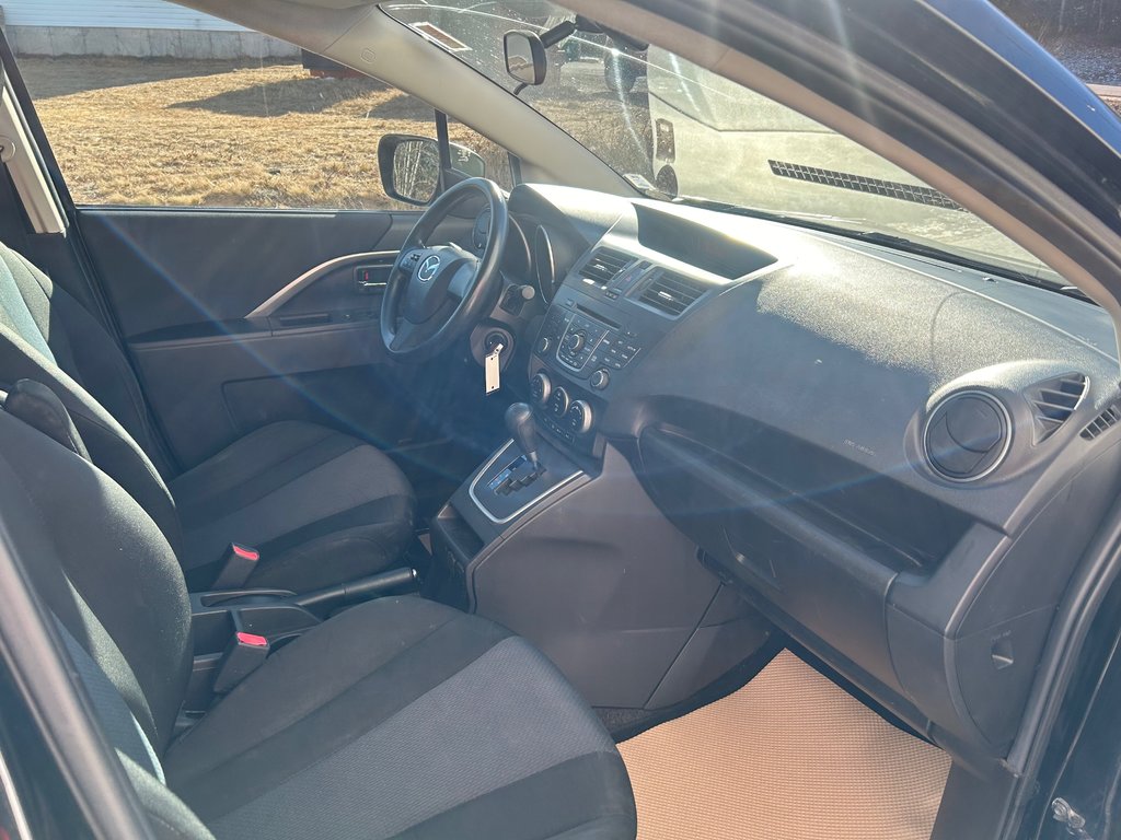 2014 Mazda 5 GS - 6 Passenger, Alloy rims, Power windows, AC in COLDBROOK, Nova Scotia - 18 - w1024h768px
