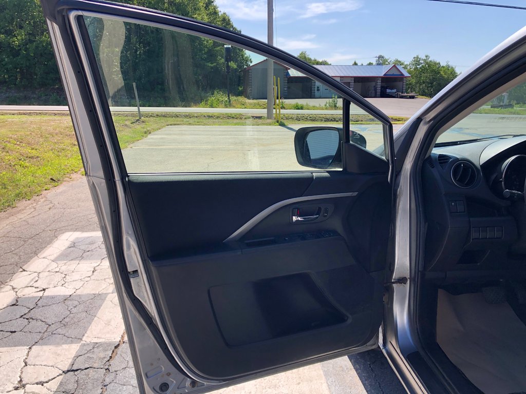 2014 Mazda 5 GS, CD Player, AM/FM Radio, 6 Seats in COLDBROOK, Nova Scotia - 6 - w1024h768px