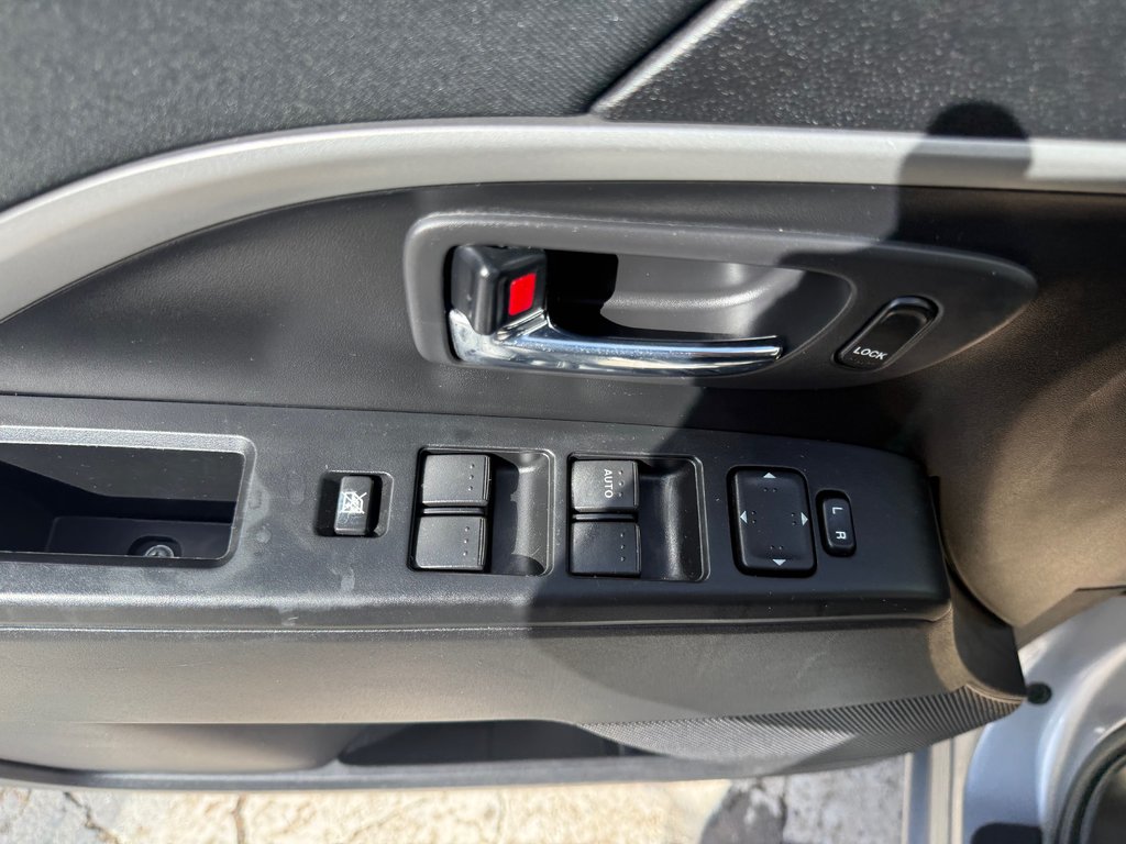 Mazda MAZDA5 GS, keyless entry, backup camera, Bluetooth 2016 à Kentville, Nouvelle-Écosse - 8 - w1024h768px
