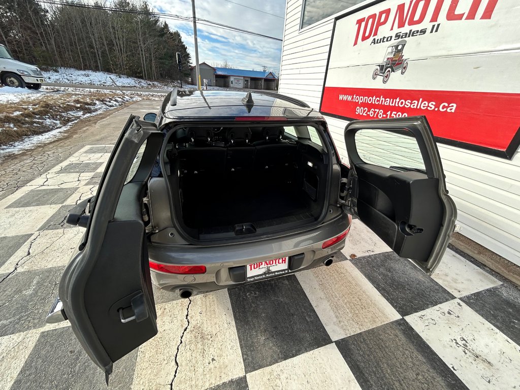2017  Cooper Clubman S - ALL4, 6SPD, Aftermarket rims, Leather in Kentville, Nova Scotia - 18 - w1024h768px