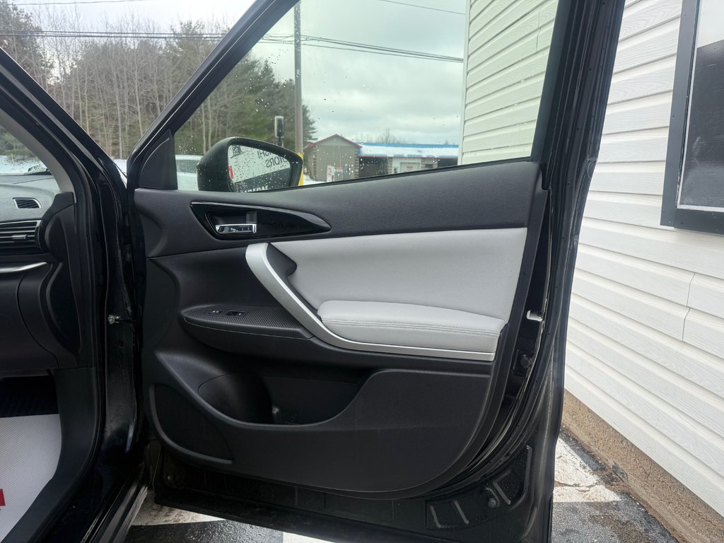 2022 Mitsubishi Eclipse Cross GT, keyless entry, backup camera, Bluetooth in Kentville, Nova Scotia - 19 - w1024h768px