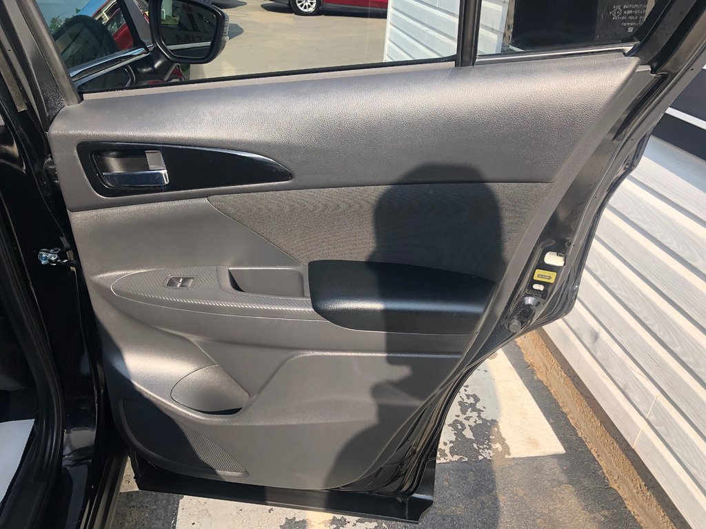 2023 Mitsubishi ECLIPSE CROSS Carbon - hands free, reverse cam, cruise control in Kentville, Nova Scotia - 22 - w1024h768px