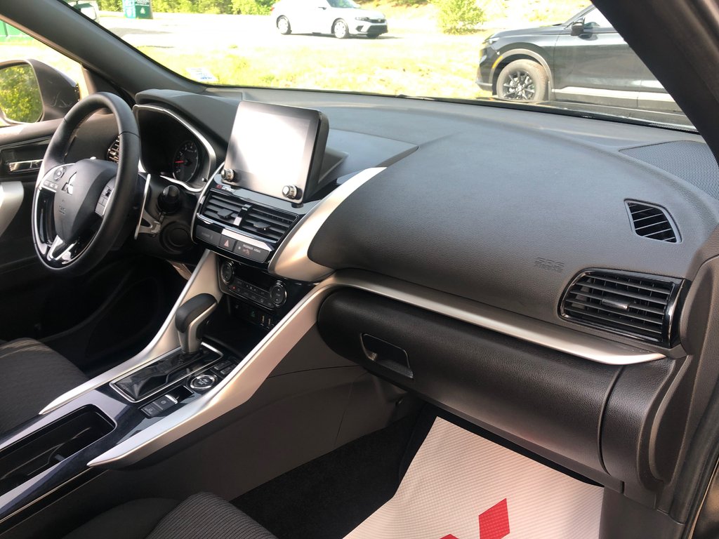 2023 Mitsubishi ECLIPSE CROSS Carbon - hands free, reverse cam, cruise control in Kentville, Nova Scotia - 24 - w1024h768px