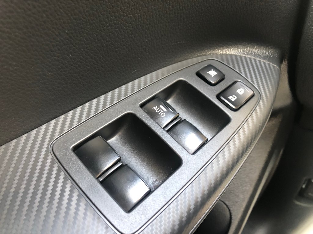 2023 Mitsubishi ECLIPSE CROSS Carbon - hands free, reverse cam, cruise control in Kentville, Nova Scotia - 8 - w1024h768px