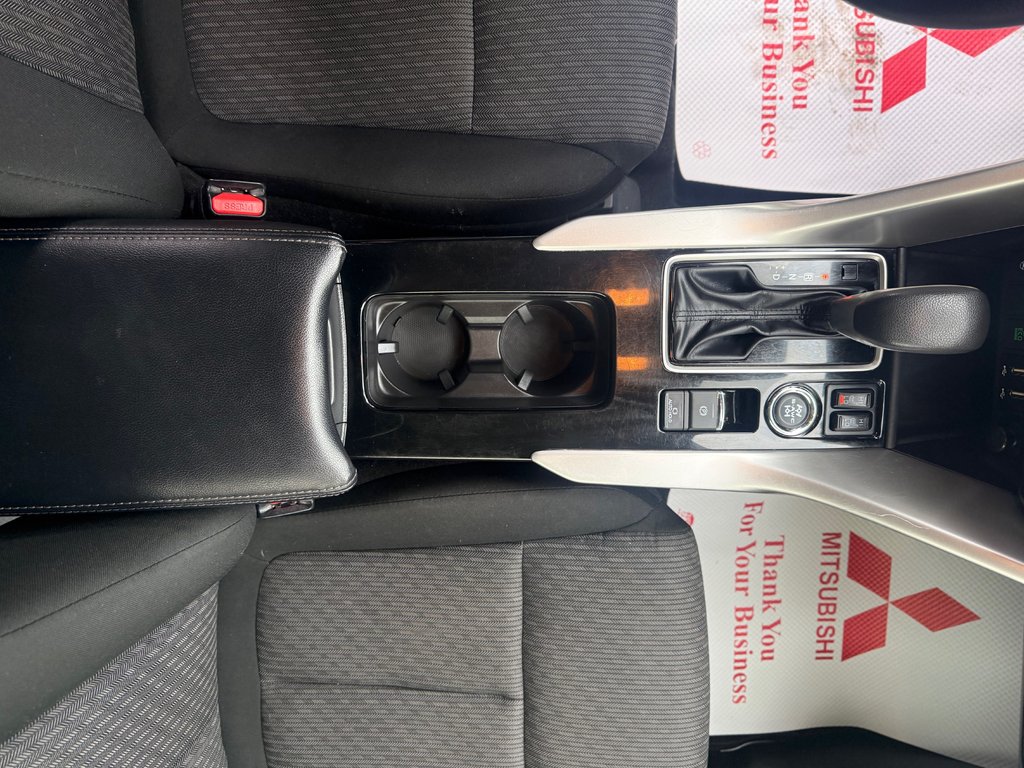 2024 Mitsubishi Eclipse Cross SE, Keyless entry, backup cam, heated seats in Kentville, Nova Scotia - 14 - w1024h768px