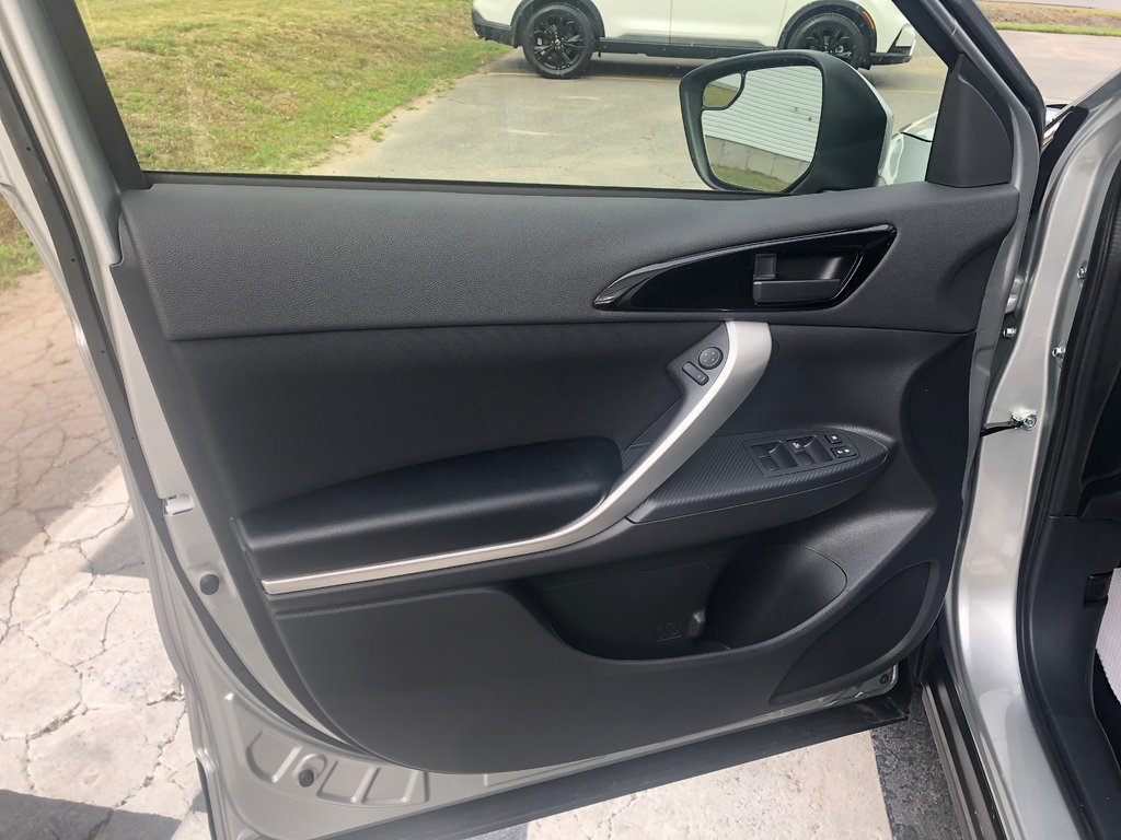 2025 Mitsubishi ECLIPSE CROSS ES S-AWC in Kentville, Nova Scotia - 7 - w1024h768px