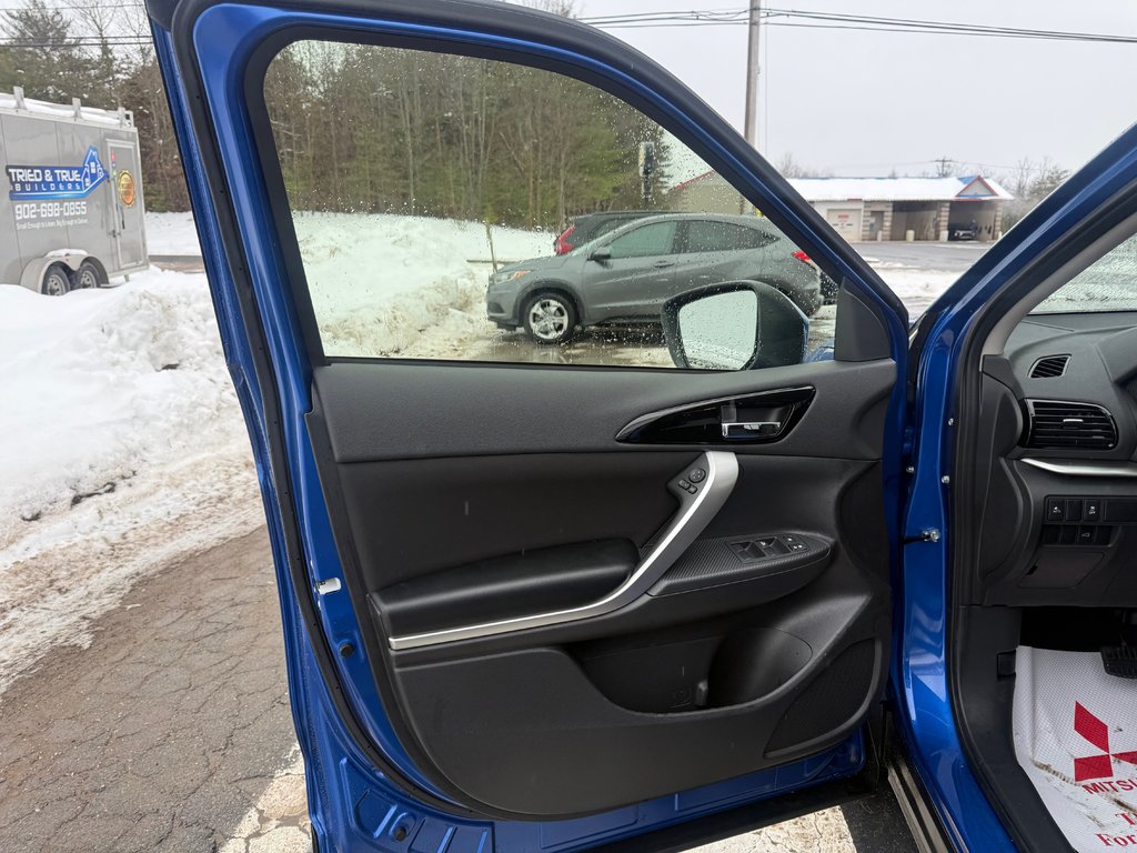 2026 Mitsubishi Eclipse Cross SE S-AWC in Kentville, Nova Scotia - 7 - w1024h768px