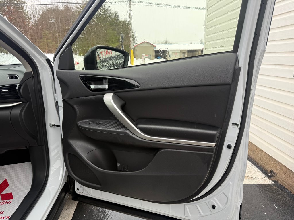 2026 Mitsubishi Eclipse Cross SE S-AWC in Kentville, Nova Scotia - 17 - w1024h768px