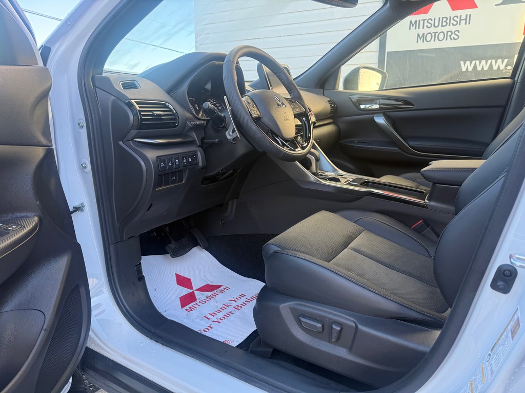 2026 Mitsubishi Eclipse Cross NOIR S-AWC in Kentville, Nova Scotia - 9 - w1024h768px