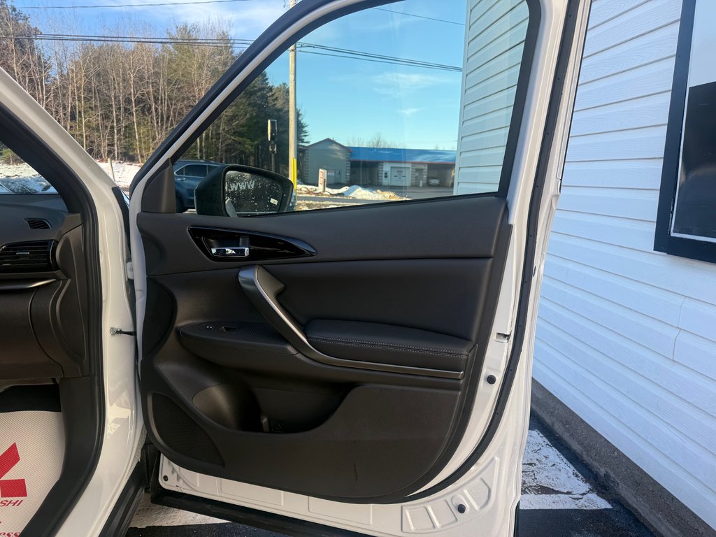 2026 Mitsubishi Eclipse Cross NOIR S-AWC in Kentville, Nova Scotia - 18 - w1024h768px