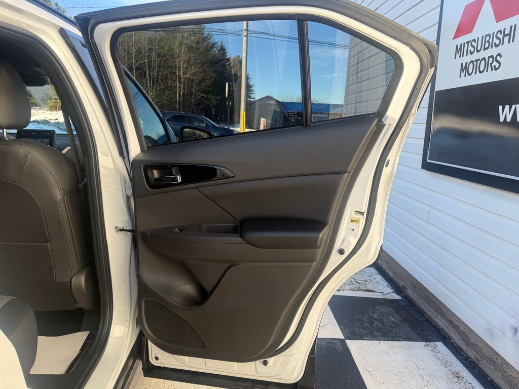 2026 Mitsubishi Eclipse Cross NOIR S-AWC in Kentville, Nova Scotia - 16 - w1024h768px