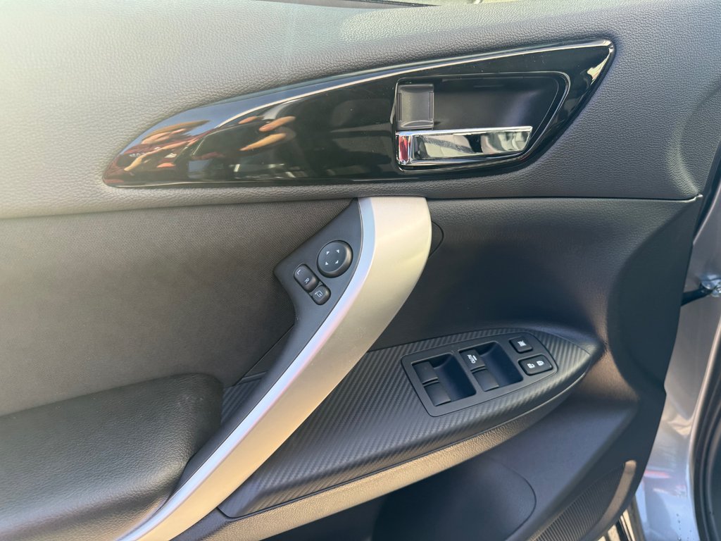 2026 Mitsubishi Eclipse Cross SE S-AWC in Kentville, Nova Scotia - 8 - w1024h768px