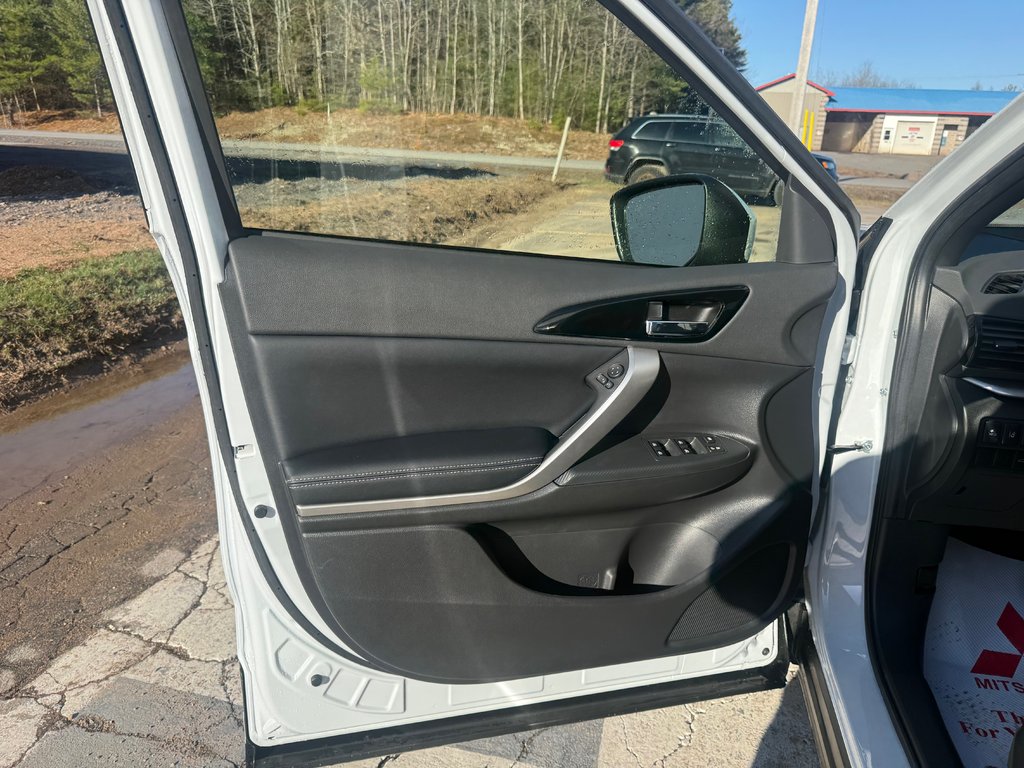 2026 Mitsubishi Eclipse Cross GT S-AWC in Kentville, Nova Scotia - 7 - w1024h768px