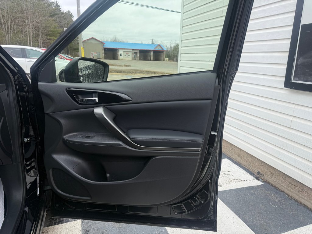 2026 Mitsubishi Eclipse Cross NOIR S-AWC in Kentville, Nova Scotia - 18 - w1024h768px