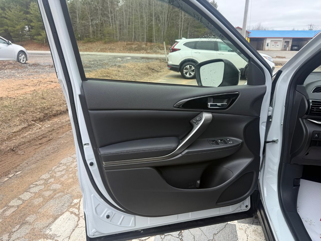 2026 Mitsubishi Eclipse Cross NOIR S-AWC in Kentville, Nova Scotia - 7 - w1024h768px