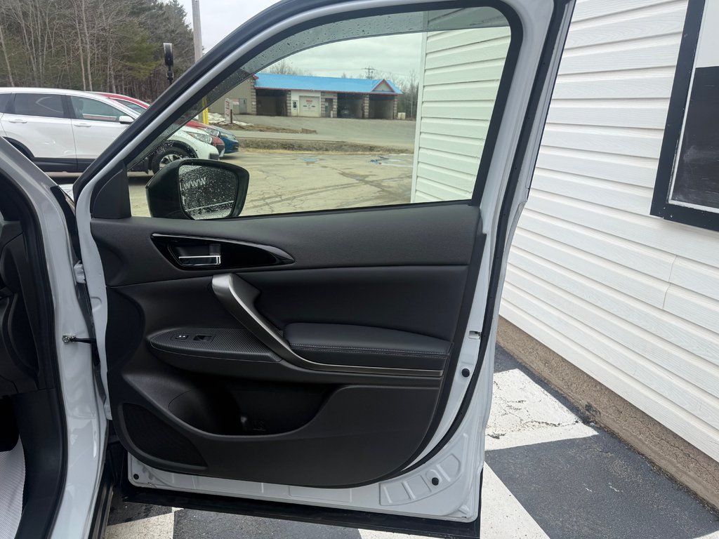 2026 Mitsubishi Eclipse Cross NOIR S-AWC in Kentville, Nova Scotia - 18 - w1024h768px