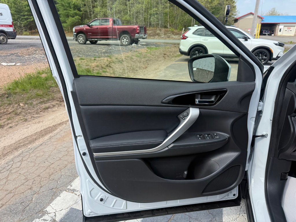 2026 Mitsubishi Eclipse Cross GT S-AWC in Kentville, Nova Scotia - 7 - w1024h768px