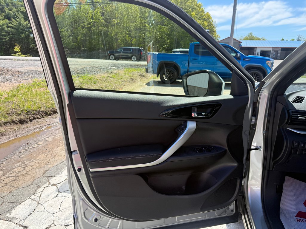 2026 Mitsubishi Eclipse Cross GT S-AWC in Kentville, Nova Scotia - 7 - w1024h768px