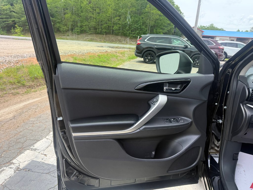 2026 Mitsubishi Eclipse Cross SE S-AWC in Kentville, Nova Scotia - 7 - w1024h768px