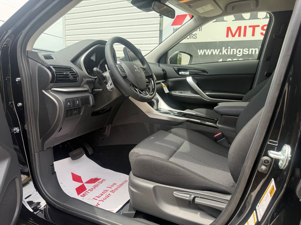 2026 Mitsubishi Eclipse Cross SE S-AWC in Kentville, Nova Scotia - 9 - w1024h768px