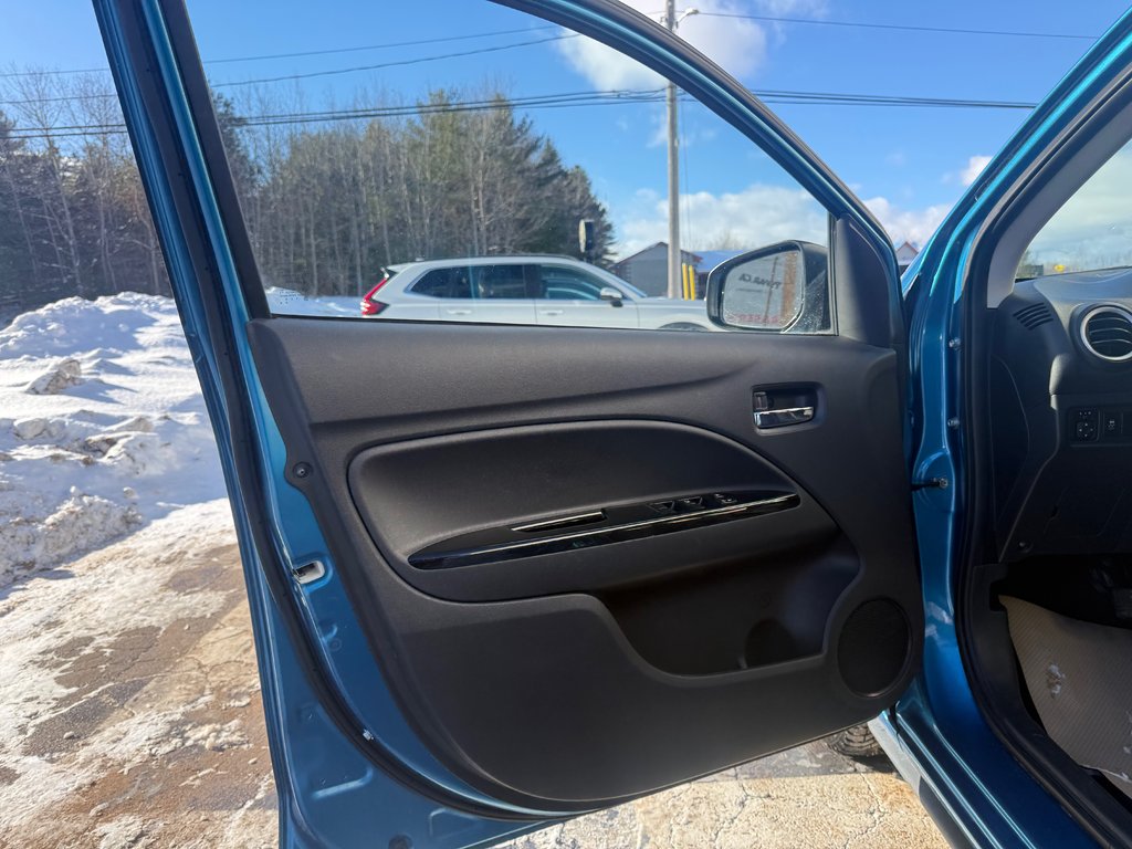 2018 Mitsubishi MIRAGE GT, keyless entry, backup camera, Bluetooth in Kentville, Nova Scotia - 7 - w1024h768px