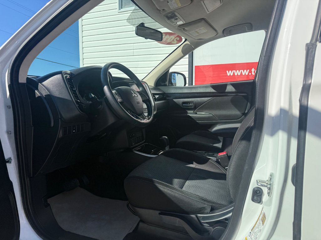 Mitsubishi OUTLANDER ES ES, keyless entry, backup camera, Bluetooth 2019 à COLDBROOK, Nouvelle-Écosse - 9 - w1024h768px
