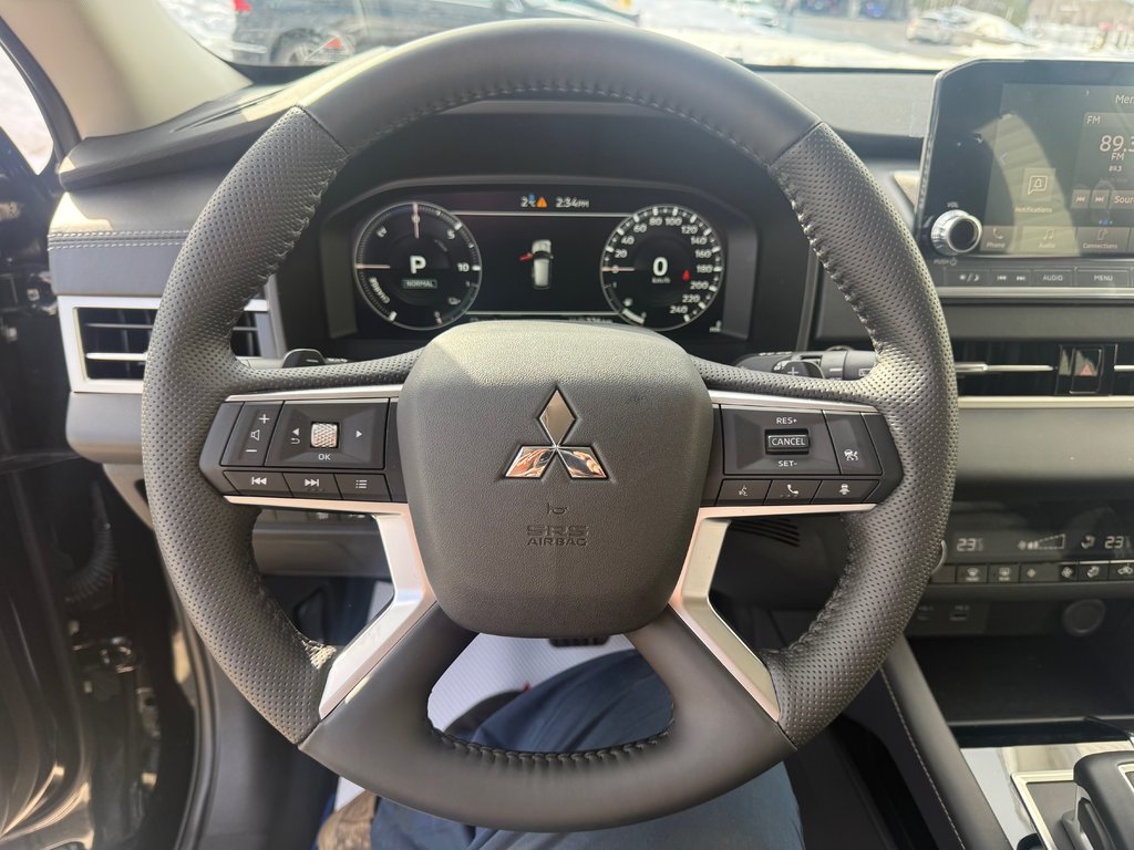 2025 Mitsubishi OUTLANDER PHEV ES S-AWC ES S-AWC in Kentville, Nova Scotia - 10 - w1024h768px