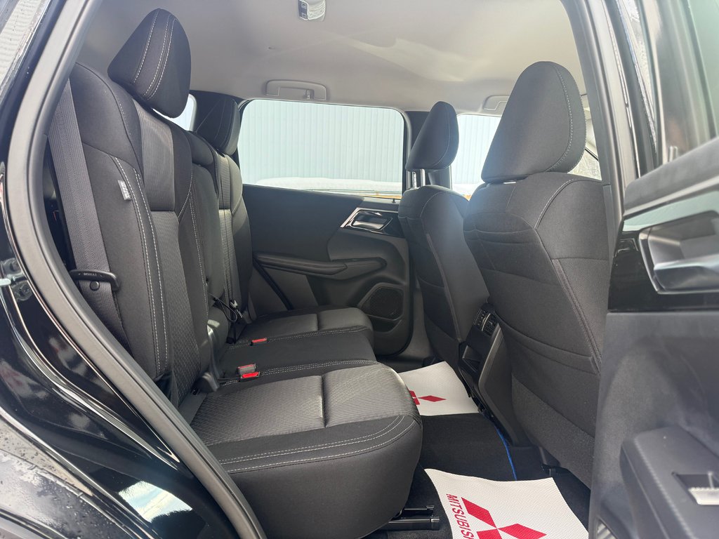 2025 Mitsubishi OUTLANDER PHEV ES S-AWC ES S-AWC in Kentville, Nova Scotia - 17 - w1024h768px
