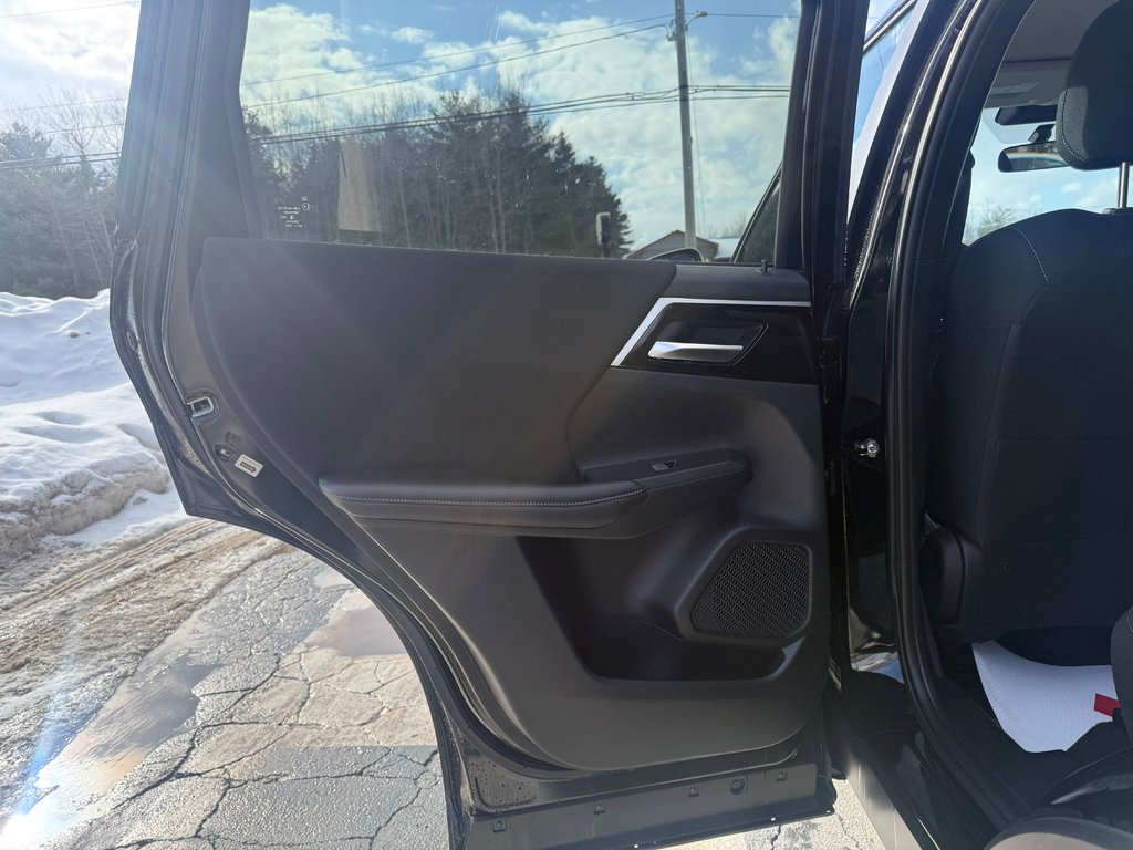 2025 Mitsubishi OUTLANDER PHEV ES S-AWC ES S-AWC in Kentville, Nova Scotia - 13 - w1024h768px