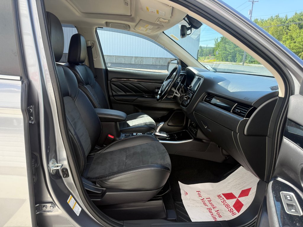 2019 Mitsubishi Outlander PHEV GT S-AWC, keyless entry, backup camera, Bluetooth in COLDBROOK, Nova Scotia - 20 - w1024h768px