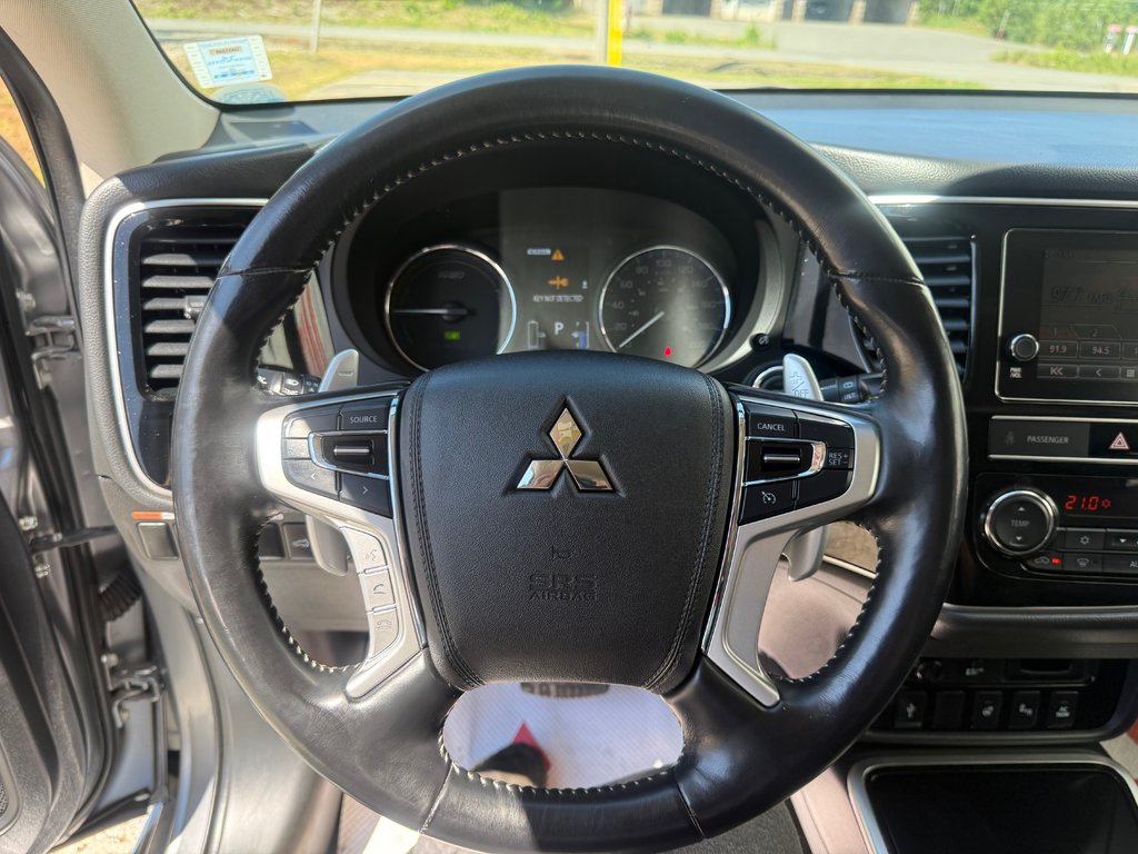 2019 Mitsubishi Outlander PHEV GT S-AWC, keyless entry, backup camera, Bluetooth in COLDBROOK, Nova Scotia - 10 - w1024h768px